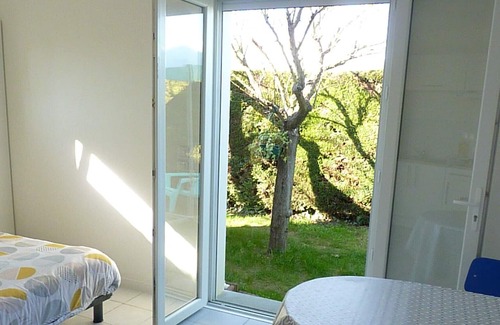 Saujon Apartment | Furnished studio with garden 9 km from Royan > Reduction from 7 nights!