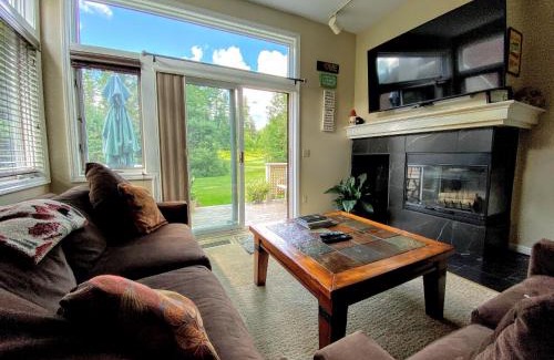 Bretton Woods House | FV3 F3 Well appointed Townhome a short walk to the Mount Washington Hotel
