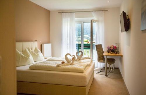 Ossiach House | Gästehaus Krappinger/Pizzeria Mamma Mia