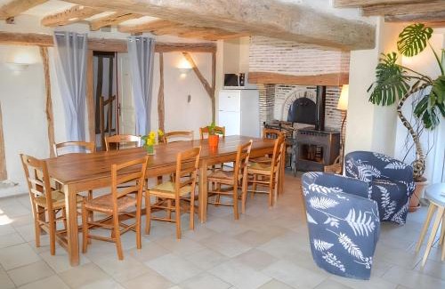 Dame-Marie-les-Bois House | Gîte 15 Personnes Avec Piscine