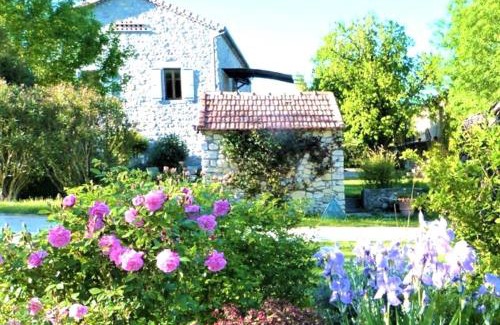 Villeneuve-de-Berg Apartment | Gîte 2/3p, 80m2, Terrasse ombragée, parc