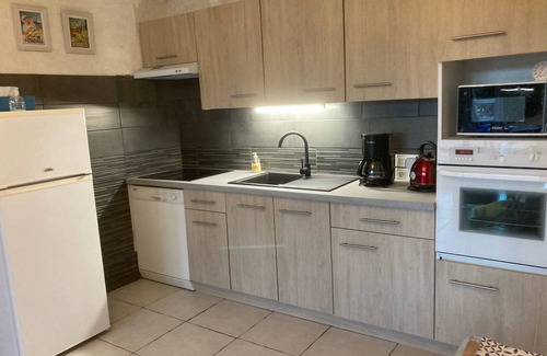 Apt House | Gîte 2 Chambres Tout Confort Dans une Bastide Avec Piscine