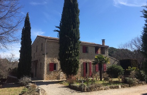 Apt House | Gîte 2 Chambres Tout Confort Dans une Bastide Avec Piscine