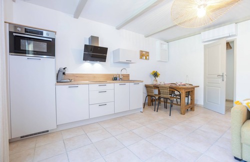 Eyguieres Apartment | Gîte au Cœur des Alpilles in Eyguières