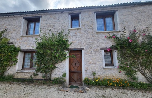 Chenou House | Gîte au Calme Avec Piscine Couverte