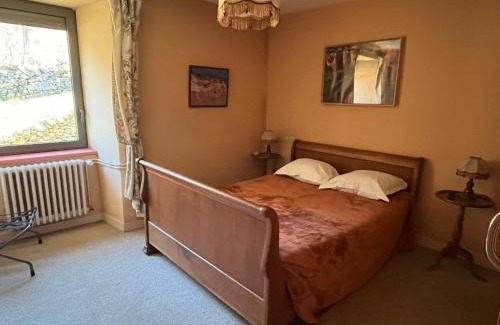 Neuveglise-sur-Truyere Hotel | Gîte-Auberge du Pont de Lanau