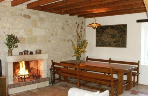 Saint-Benoit-la-Foret House | Gîte authentique avec jardin privatif en forêt de Chinon - FR-1-381-188