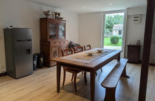 Villemurlin House | Gîte Authentique à Villemurlin avec Jardin et Parking - FR-1-590-527