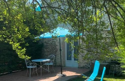 Naussannes House | Gîte avec étang privé, piscine partagée et WiFi en Dordogne - FR-1-616-194