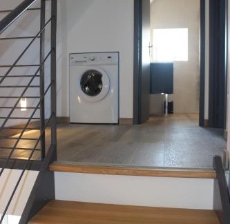 Moyrazes House | Gîte avec piscine intérieure