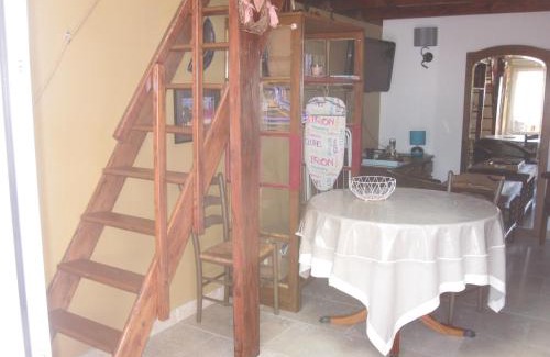 Gouezec Apartment | Gîte Bülbül