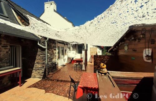 Gouezec Apartment | Gîte Bülbül