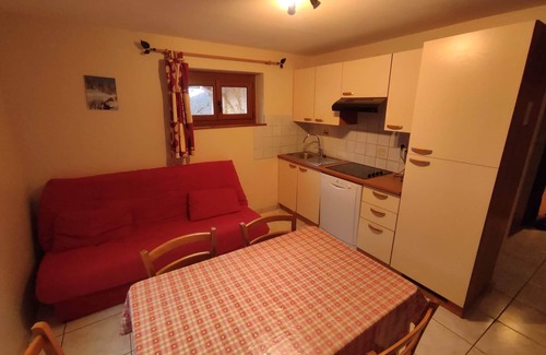 Dommartin-les-Remiremont Cottage | Gîte Catherine Spa Jacuzzi Sauna Fishing pond