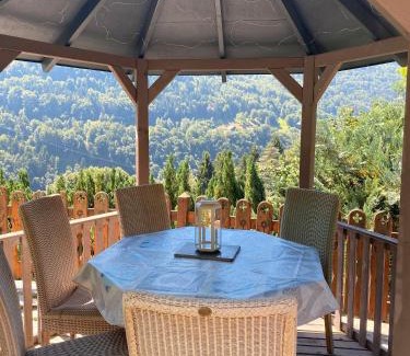 Allemond Apartment | Gîte « chalet Des Heureux »
