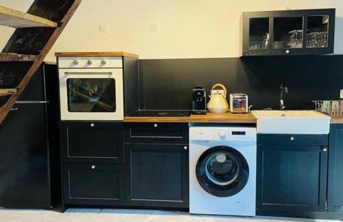 Montaigu-le-Blin House | Gîte chaleureux avec spa, proche Vichy - FR-1-489-522