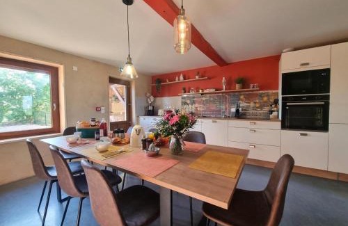 Saint-Cyr-les-Vignes House | Gîte Champêtre avec Spa et Activités Intrigantes - FR-1-496-310