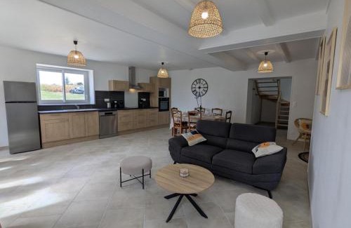 Challignac House | Gîte charentais rénové avec jardin et terrasse - FR-1-653-281