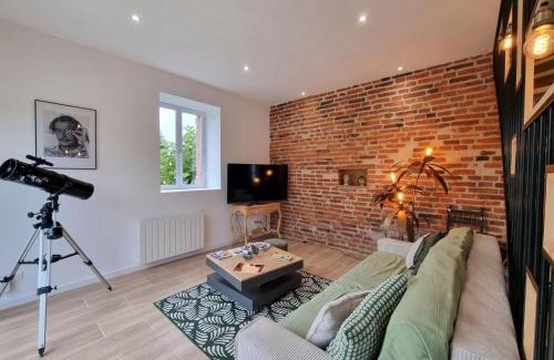 Precieux House | Gîte Charmant 5 Pers. Proche Monts du Lyonnais - FR-1-496-375