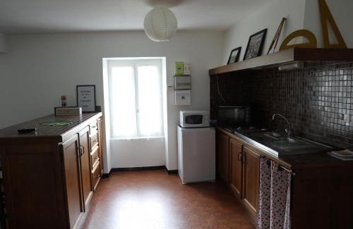 Sasnieres House | Gîte charmant à Sasnières avec parking et animaux acceptés - FR-1-491-340