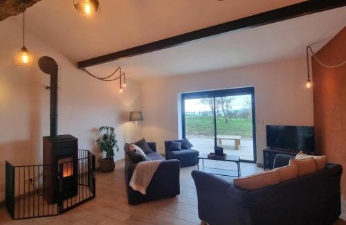 Pouilly-les-Feurs House | Gîte charmant avec espace cocooning et piscine, pour 8 pers., animaux bienvenus - FR-1-496-343