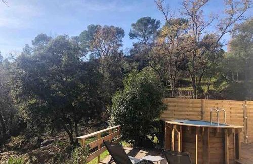 Flayosc Apartment | Gîte Cocooning avec balnéo et piscine privatives