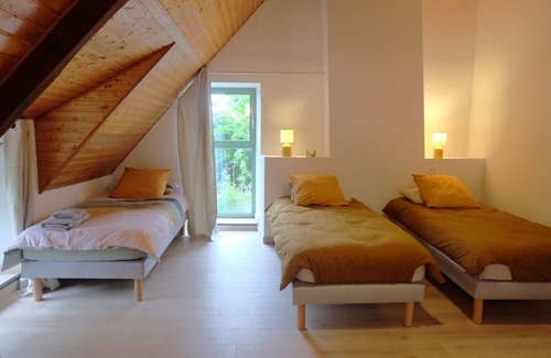 Guipry-Messac House | Gîte Cosy à la Campagne 14 Personnes, Idéal Pour Familles et Amis