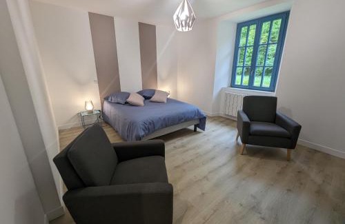 Langres Apartment | Gîte dans ancien presbytère avec parc à Langres - FR-1-611-74