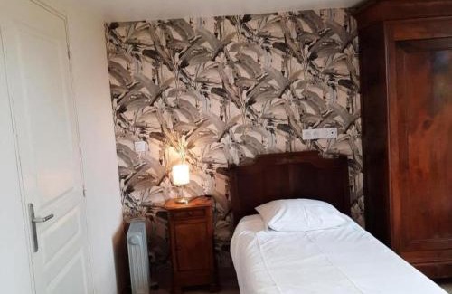 Saint-Bauld House | Gîte dans château du XVè avec piscine privée, wifi et animaux admis - FR-1-381-410