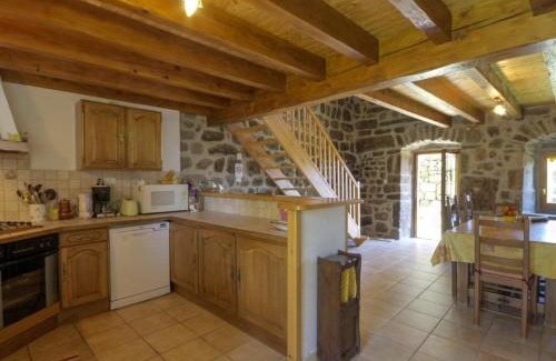 Burdignes House | Gîte de campagne authentique avec cheminée et jardin, idéal pour 7 pers. - FR-1-496-96