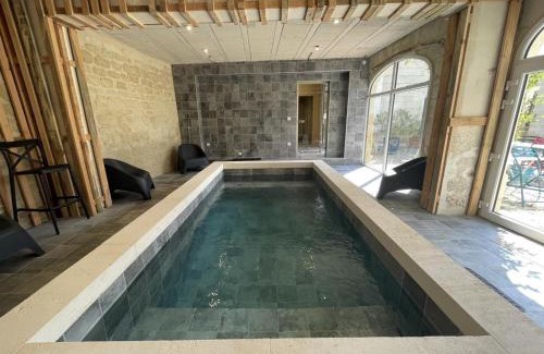 Avoine House | Gîte de Charme à Avoine avec Spa Privé et Jardin - FR-1-381-621