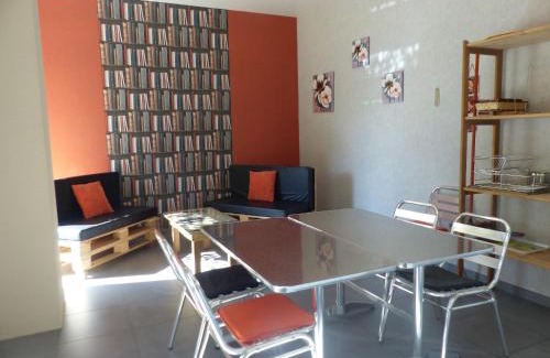 Coulans-sur-Gee House | Gîte de charme proche Le Mans avec jardin, parking, et bien-être - FR-1-410-205