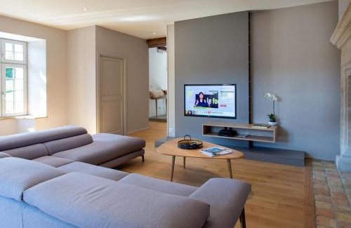 Fondremand House | Gîte de charme rénové avec cheminée à Fondremand - FR-1-583-422