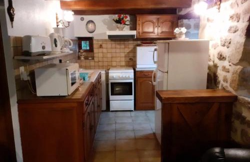 Saint-Cirgues-la-Loutre Apartment | Gîte de France à Saint-Cirgues-la-Loutre 3 épis - Gîte de France 2 personnes MAE-0054