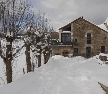 Saint-Sauveur-de-Peyre House | Gîte de fontanes aubrac Margeride loups du gevaudan Lozère