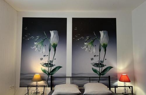 Le Theil House | Gîte De Fontariol avec piscine et Wi-Fi à Le Theil pour 6 personnes - FR-1-489-590