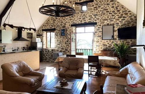 Astaillac Villa | Gîte de France Gîte de la plaine 3 ears - Gîte de France 6 people