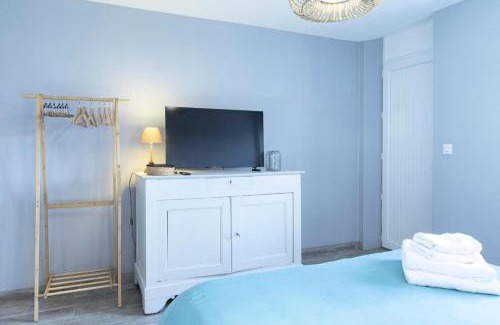 Uzerche Apartment | Gîte de France Gîte les pierres bleues 2 épis - Gîte de France 2 personnes MAE-4011