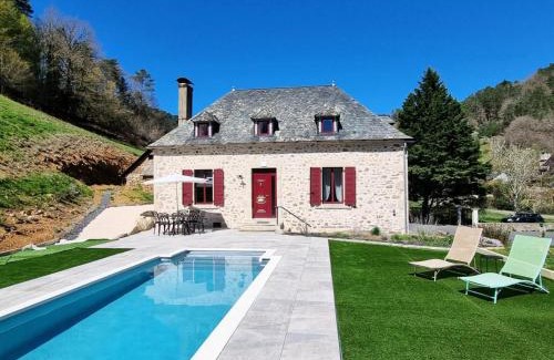 Argentat Apartment | Gîte de France Le grand air du paradis 3 épis - Gîte de France 9 personnes MAE-6464