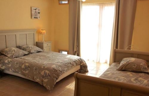 Mesples House | Gîte de groupe écologique, internet gratuit, idéal famille ou amis - FR-1-489-484