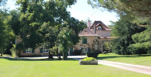 Thiviers House | Gîte De La Sablière