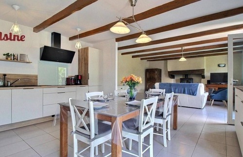 Ploneour-Lanvern House | Gîte de Languivoa" estate