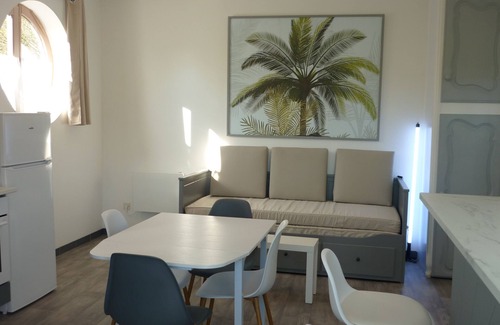 Cormatin Apartment | Gîte des Palmiers, à Ameugny - Taizé