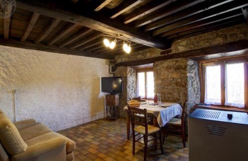 Pralong House | Gîte douillet pour 2 personnes aux Monts du Forez - FR-1-496-261