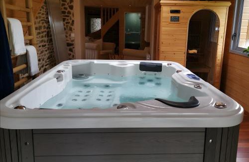 Vieux-Viel House | Gîte du 17 - sauna jacuzzi hammam
