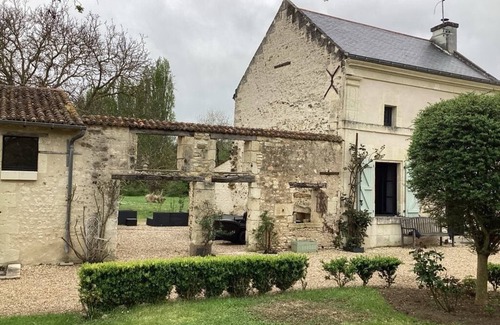 Saint-Martin-de-Sanzay House | Gîte du Bois de Sanzay , Piscine, Animaux Domestiques Acceptés