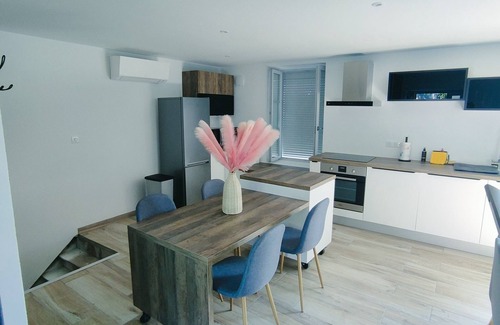 Saint-Jean-de-Vaux House | Gîte du moulin brochat avec espace jacuzzi commun