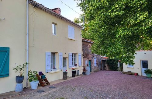 Talmont-Saint-Hilaire Cottage | Gîte du Paradis Perdu, Medeina, in Talmont-Saint-Hilaire