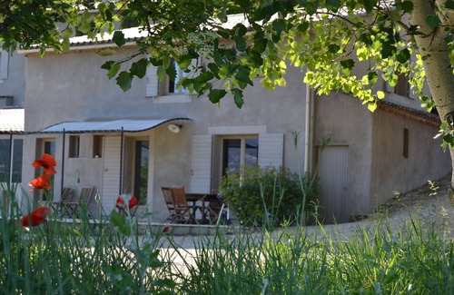 Villars House | Gîte du Vignoble Château Saint Pons in the Luberon Natural Park