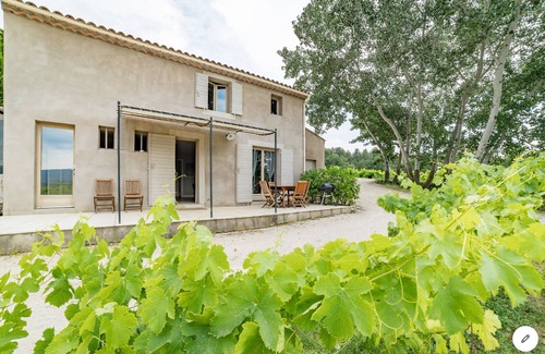 Villars House | Gîte du Vignoble Château Saint Pons in the Luberon Natural Park
