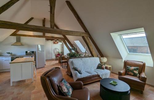 Saint-Firmin-sur-Loire House | Gîte en forêt avec jardin, terrasse et parking près de la Loire - FR-1-590-530